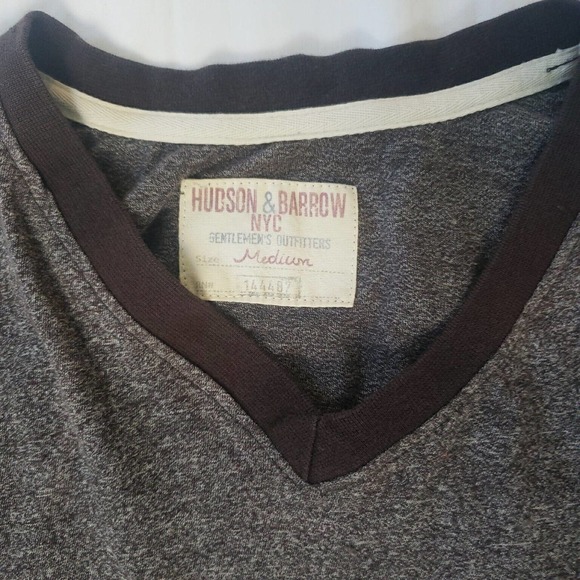 Hudson Barrow NYC Gentlemens Outfitter T-Shirt Mens Medium Gray Short Sleeve - Picture 2 of 5